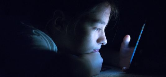 New research will uncover the risk indicators of harmful internet use among teenagers 