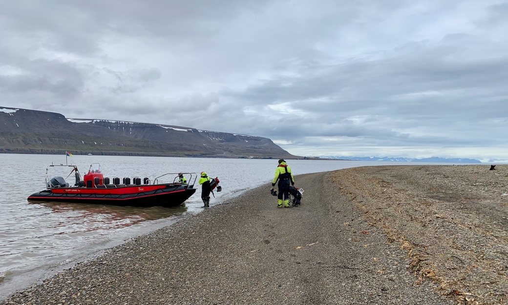 field trip boat